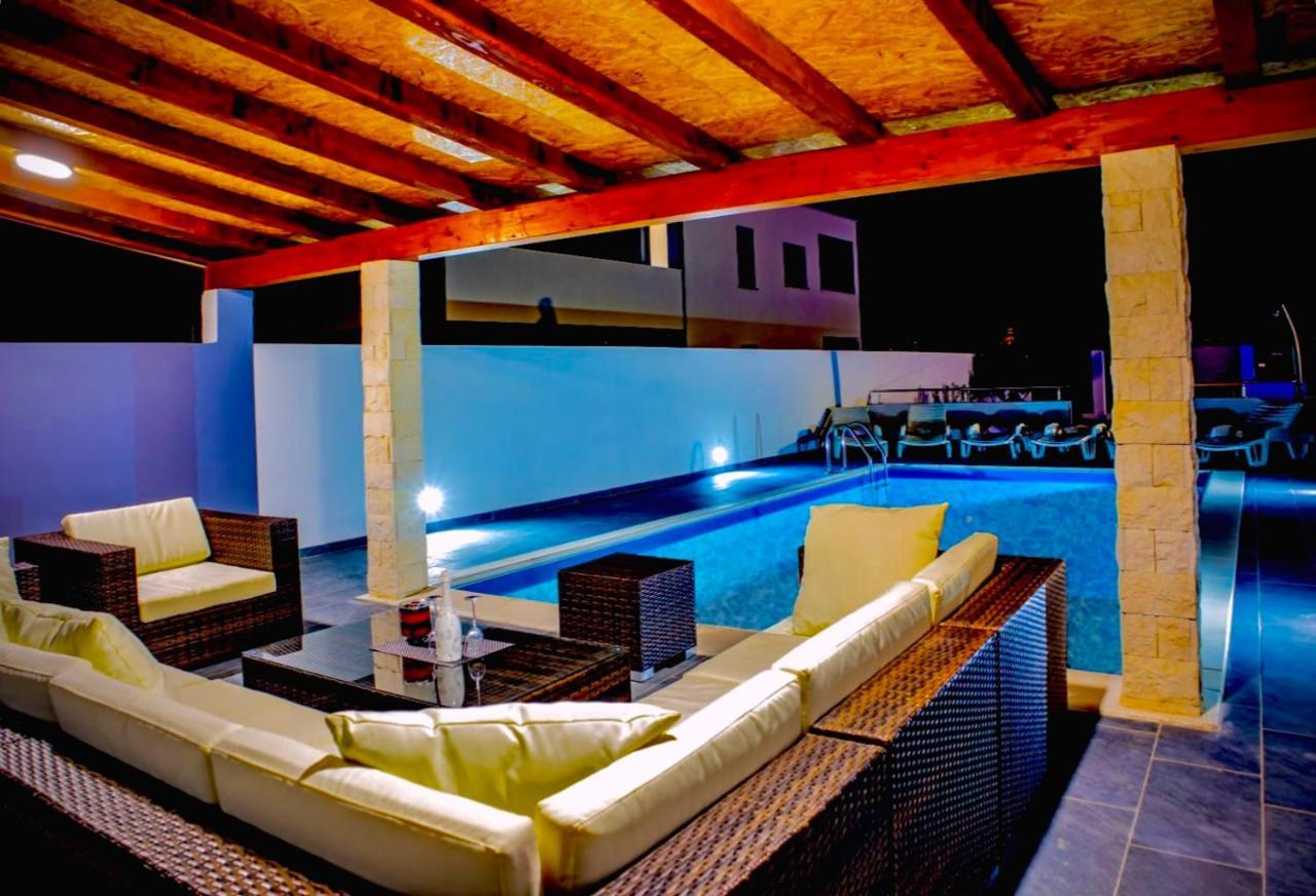 Villa Ana Kastel Sucurac Luaran gambar