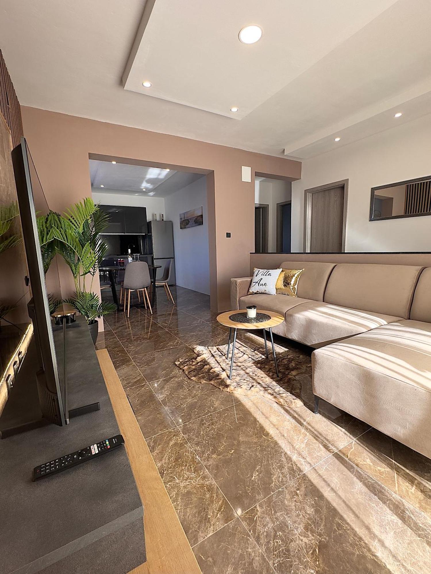Villa Ana Kastel Sucurac Luaran gambar