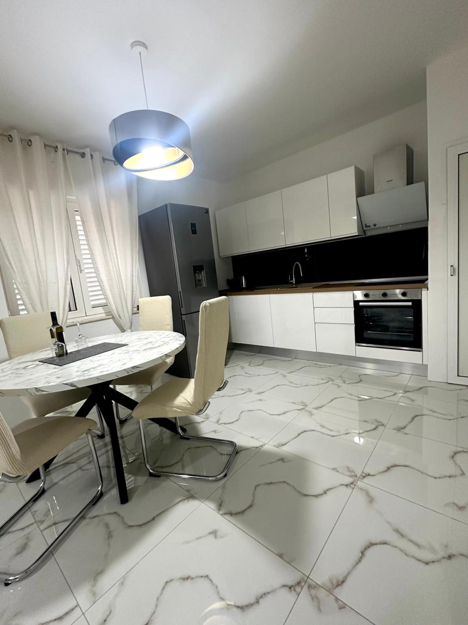 Villa Ana Kastel Sucurac Luaran gambar