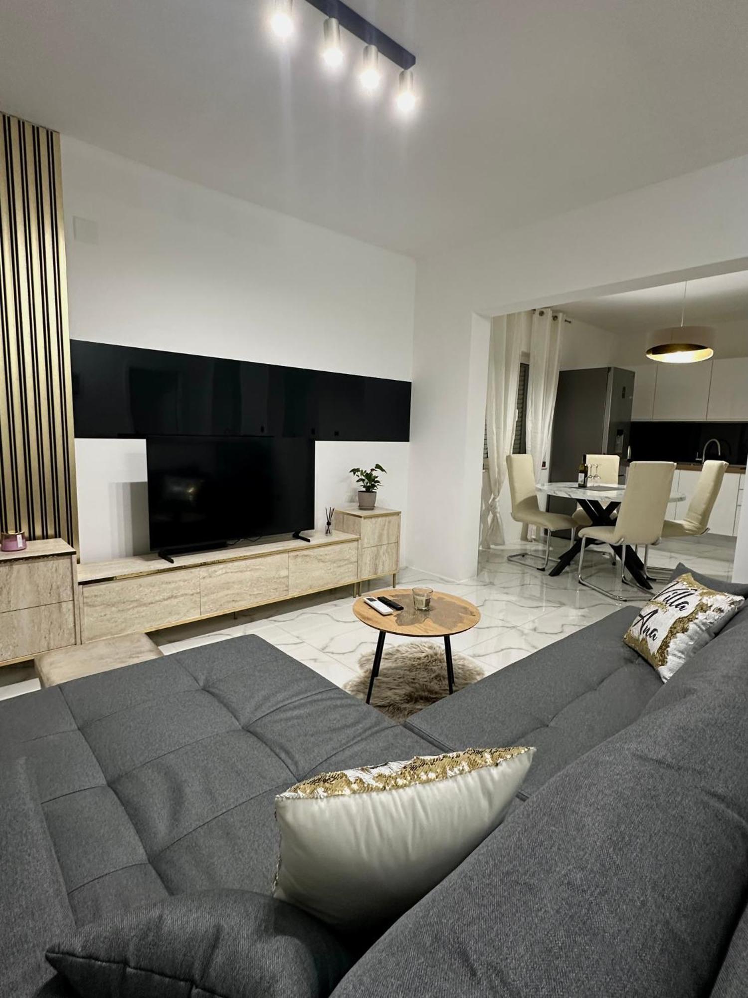 Villa Ana Kastel Sucurac Luaran gambar