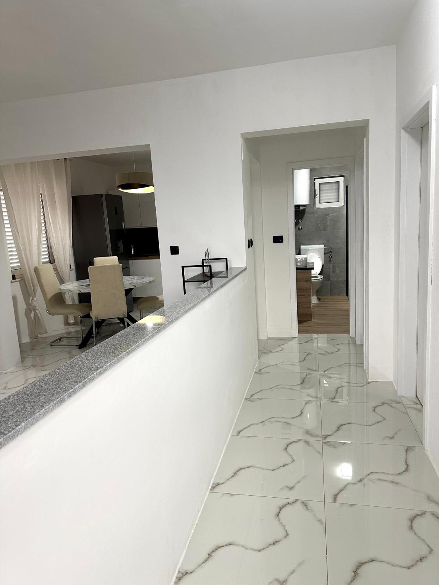 Villa Ana Kastel Sucurac Luaran gambar